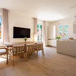 Class Al Mare Apartament